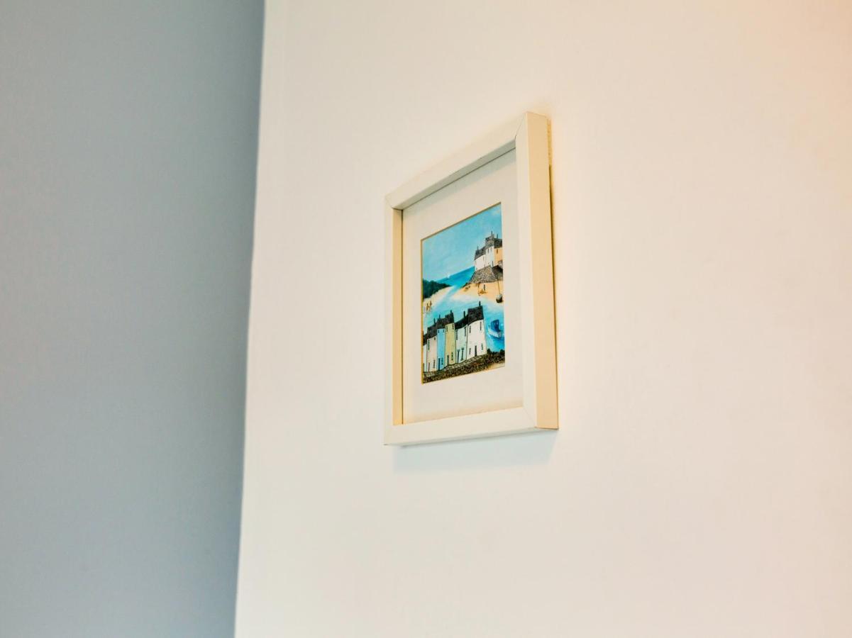 Hotel Sea Breeze Клактон-он-Сі Екстер'єр фото